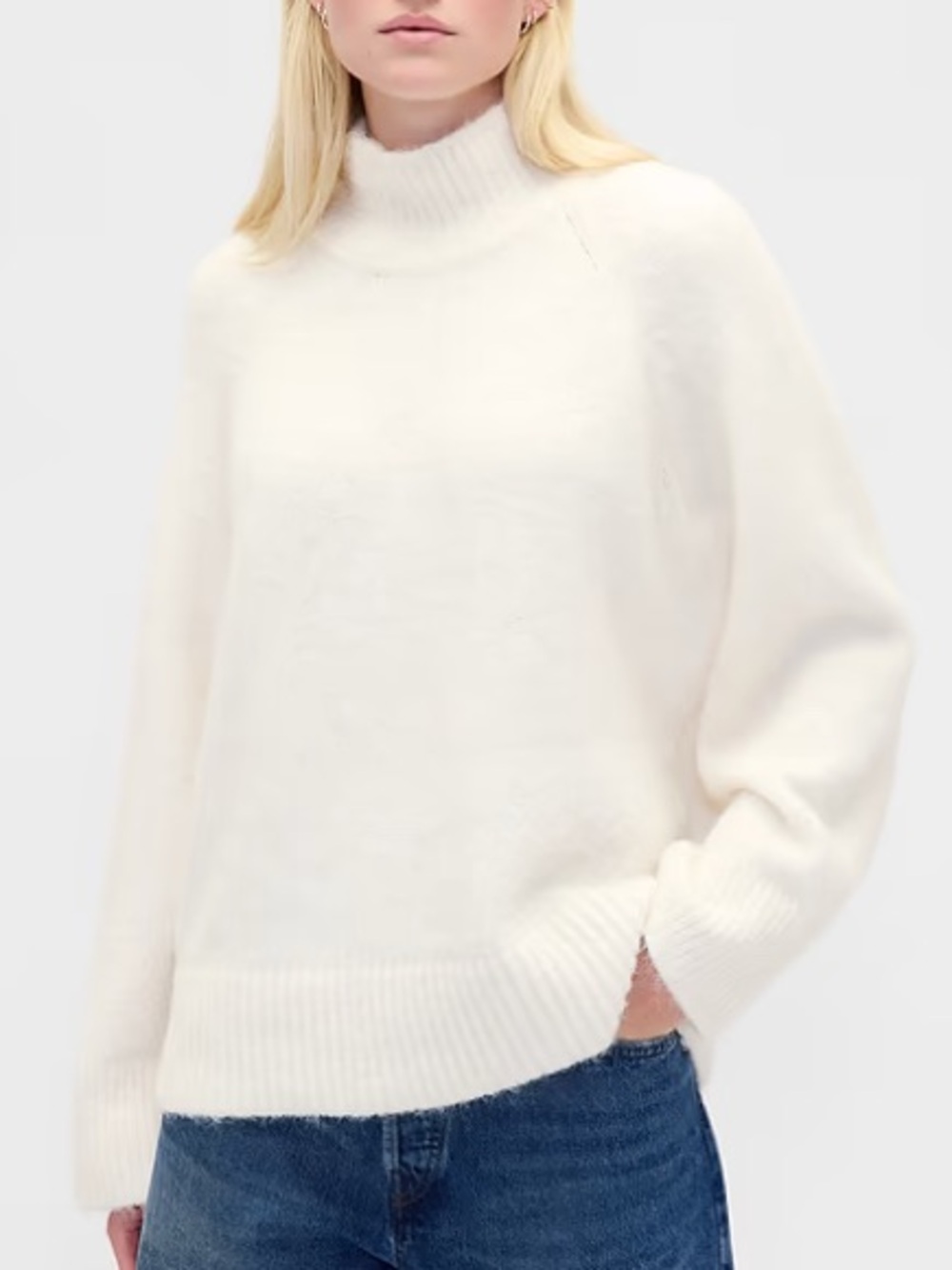 GAP Fuzzy Oversized Turtleneck Cream Cozy Knit Sweater NEW